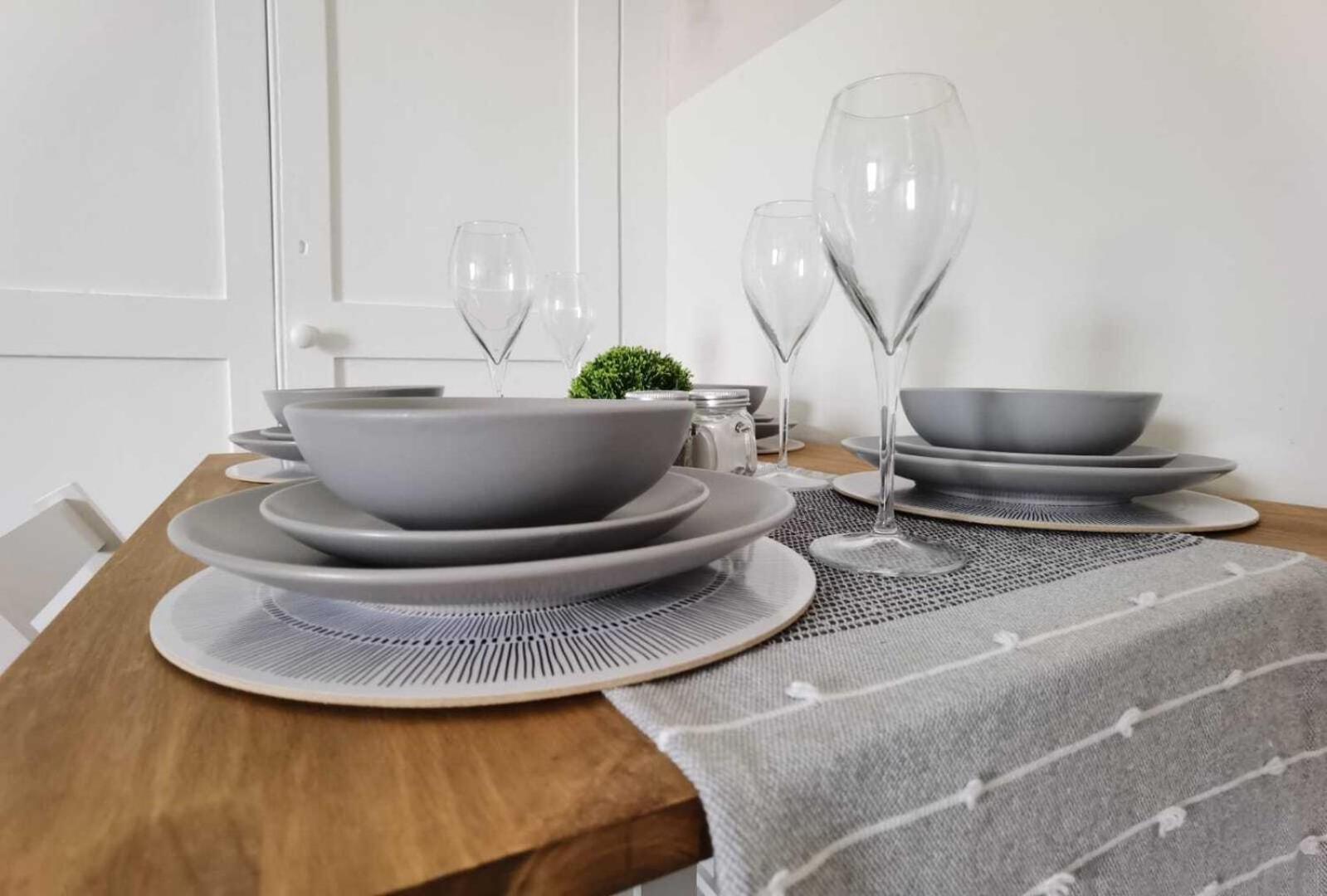 Raleigh Ff&Tf - 1 Bed Georgian Flat In The Centre Of Exeter, Free Parking With Wifi 아파트 객실 사진