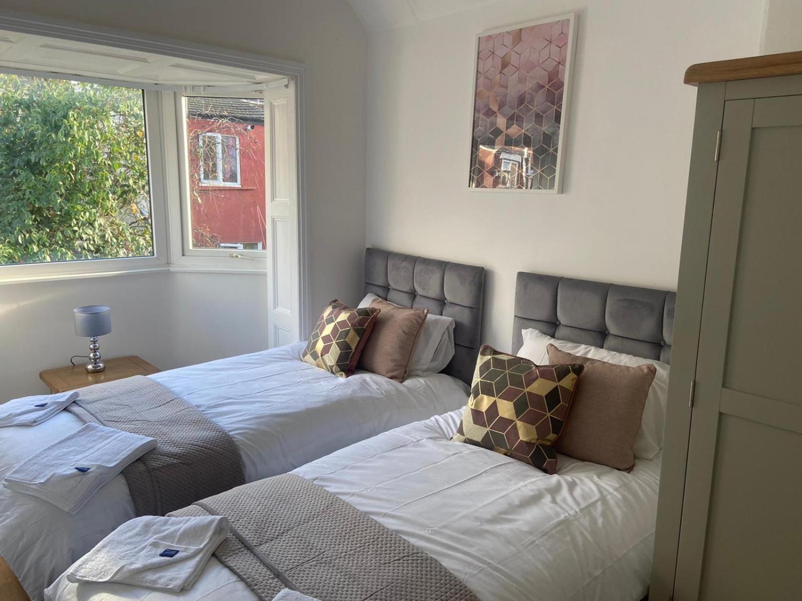 Raleigh Ff&Tf - 1 Bed Georgian Flat In The Centre Of Exeter, Free Parking With Wifi 아파트 객실 사진